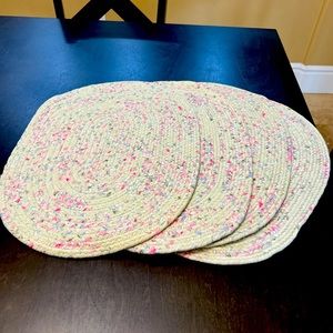 NWOT (4) Simply shabby chic place mats
